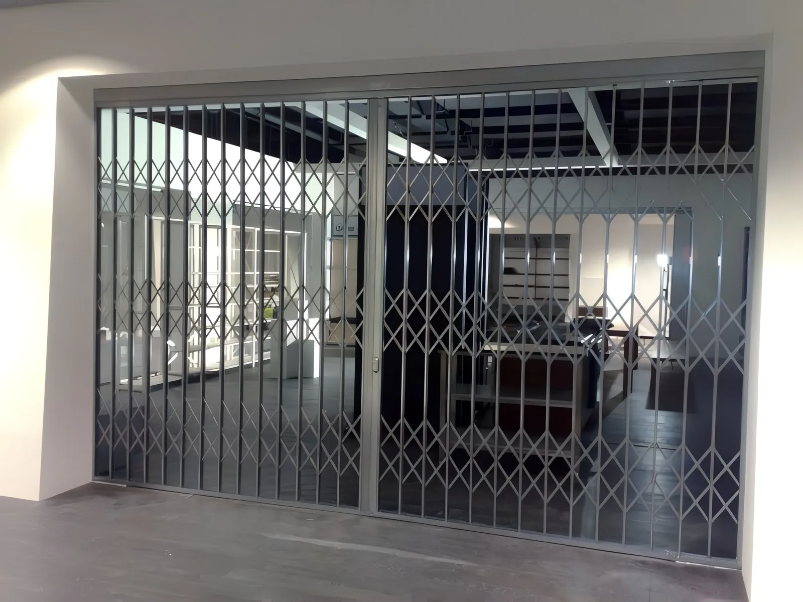 Folding Gate & Rolling Door, foto 3