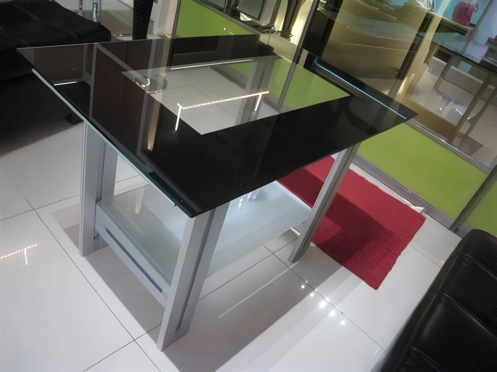 Meja, foto 2