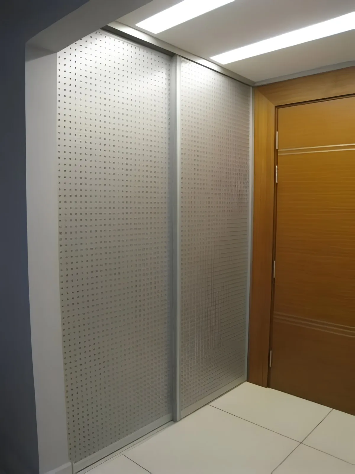 Perforated Door (Pintu Berlubang), foto 4